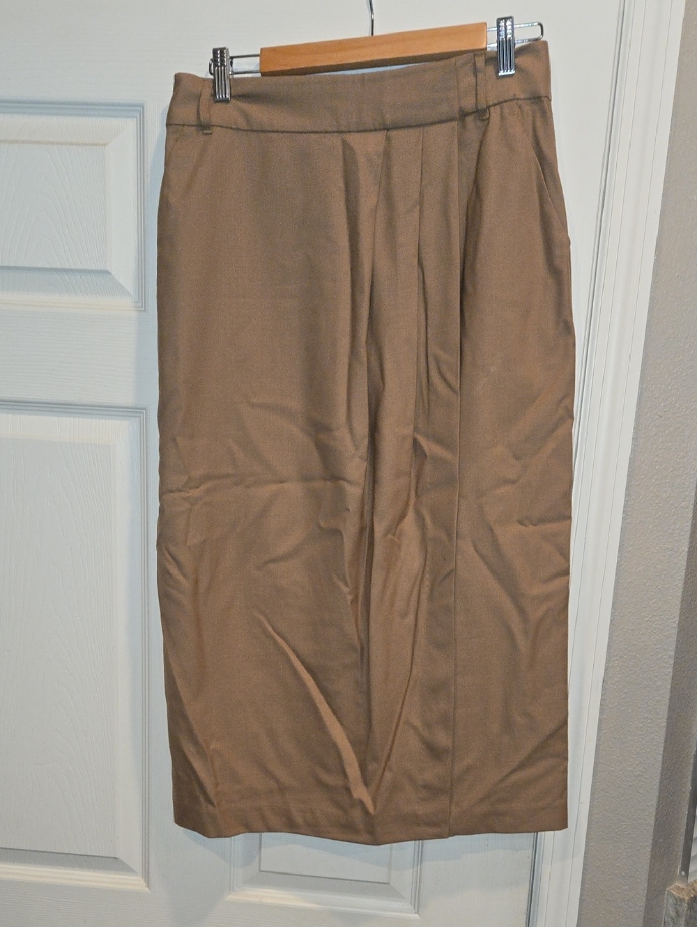 J. McLaughlin Tan Skirt
